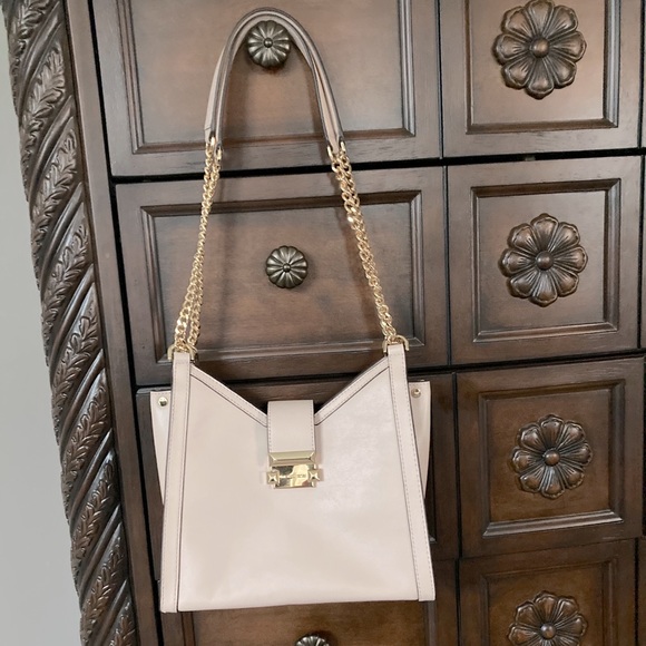 Michael Kors Handbags - Michael Kors Light Pink Medium Shoulder Bag